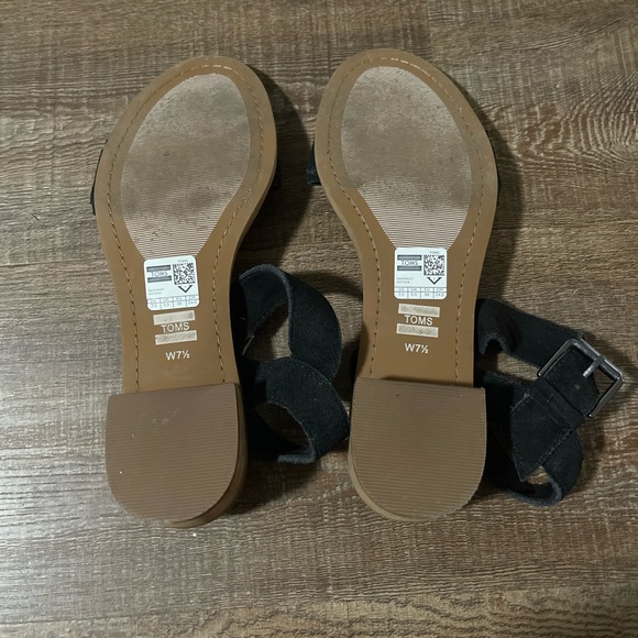 TOMS Black Strap Sandals with Small Heel - Size US 7.5 - Picture 4 of 6